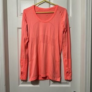 Lululemon swiftly long sleeve size 8 euc